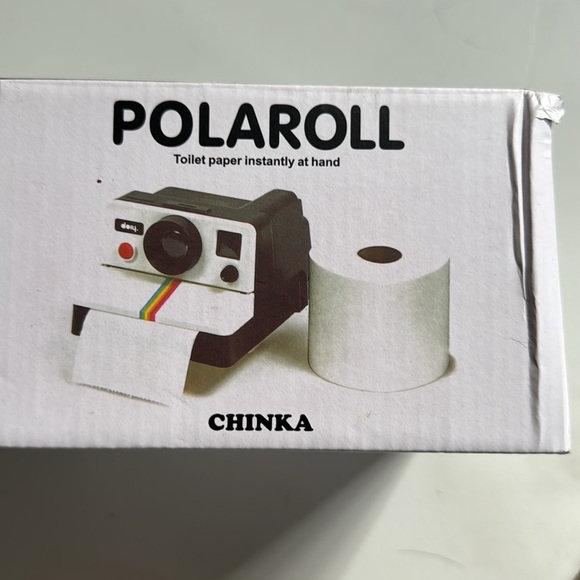 Hilarious Polaroll Toilet Paper Holder - Picture 3 of 4